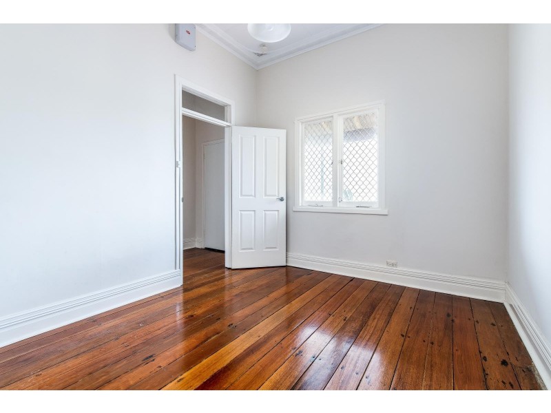 8 Railway Parade, Midland WA 6056