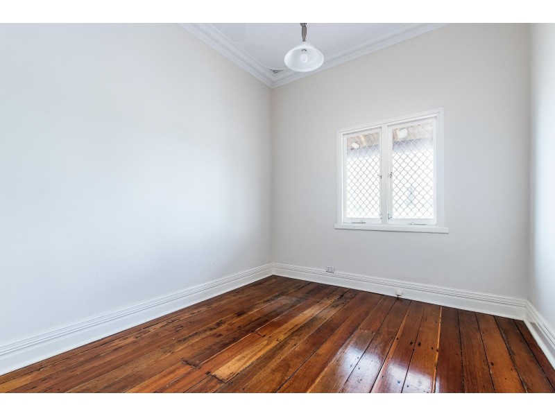 8 Railway Parade, Midland WA 6056