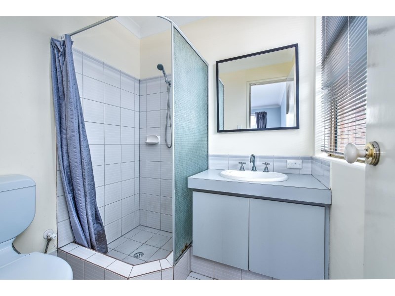 24 Azelia Street, Alexander Heights WA 6064