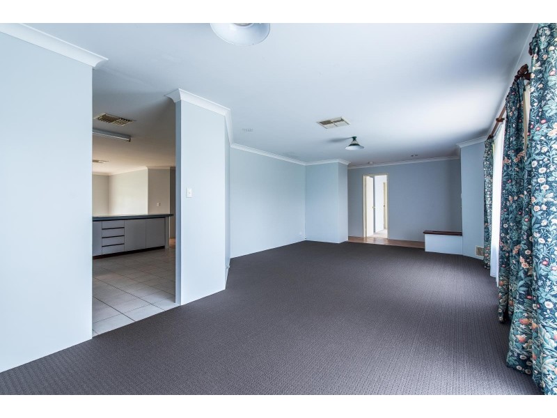 24 Azelia Street, Alexander Heights WA 6064