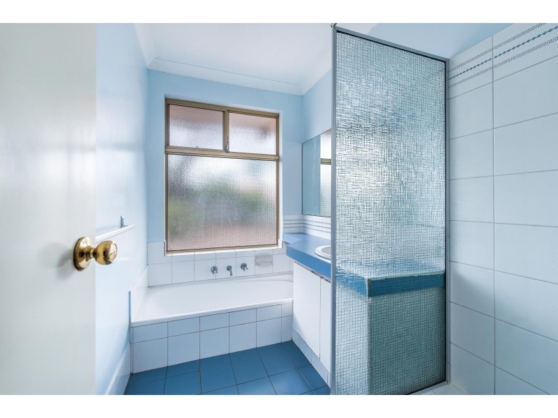 24 Azelia Street, Alexander Heights WA 6064