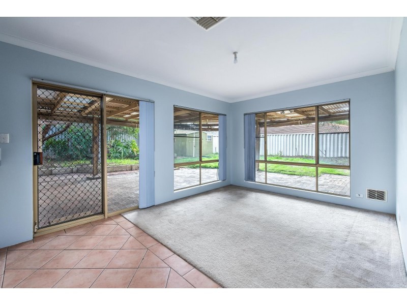 24 Azelia Street, Alexander Heights WA 6064