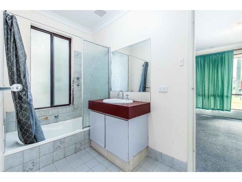 4 Thompson Place, Kewdale WA 6105