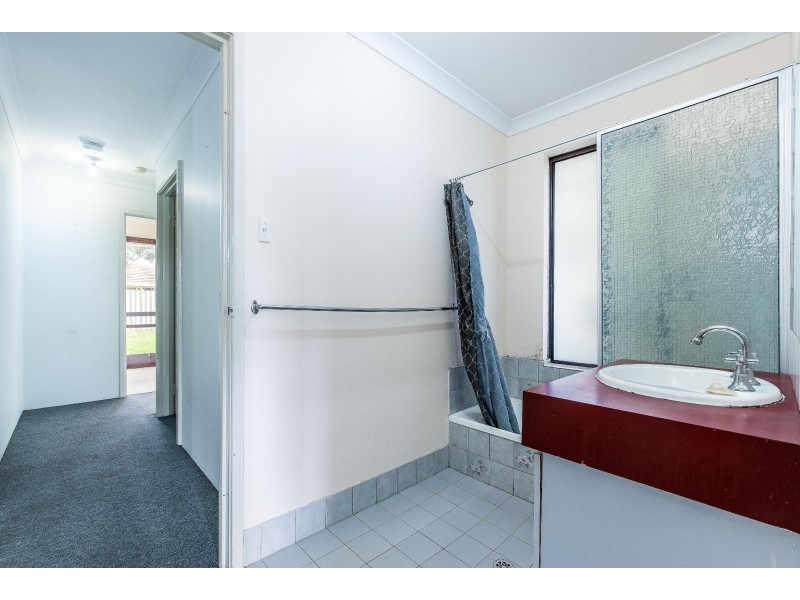 4 Thompson Place, Kewdale WA 6105