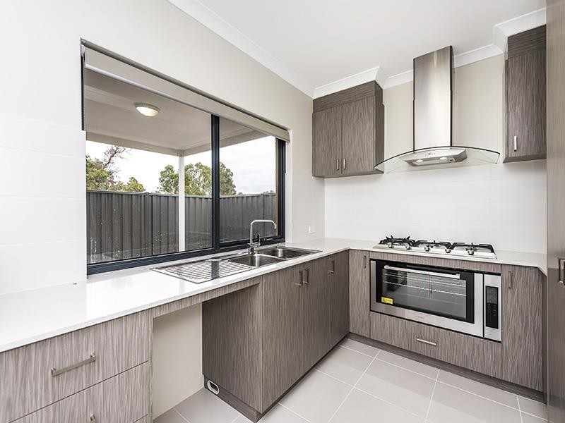 24/1 Balfour Road, Swan View WA 6056