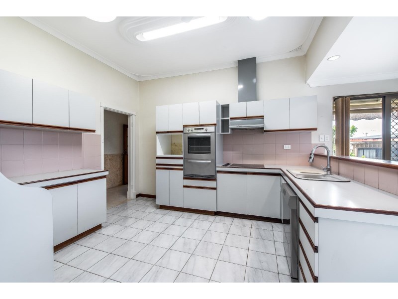 44 Beaconsfiield Street, St James WA 6102