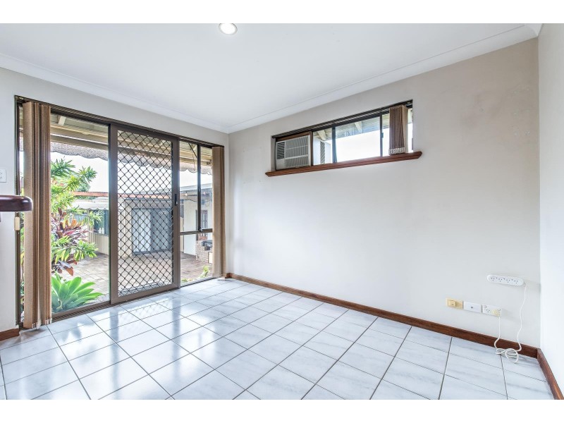 44 Beaconsfiield Street, St James WA 6102