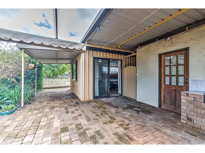 44 Beaconsfiield Street, St James WA 6102