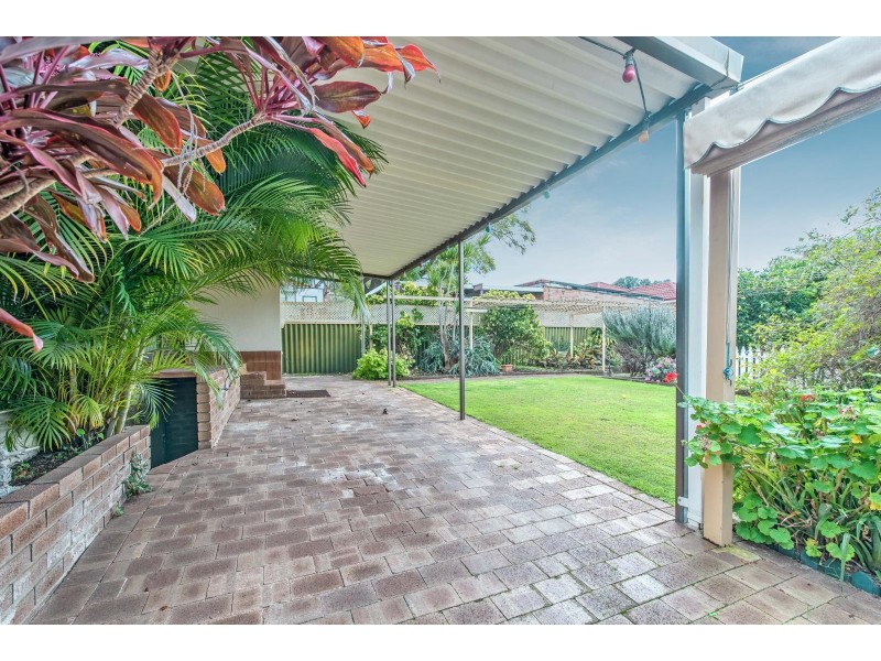 44 Beaconsfiield Street, St James WA 6102