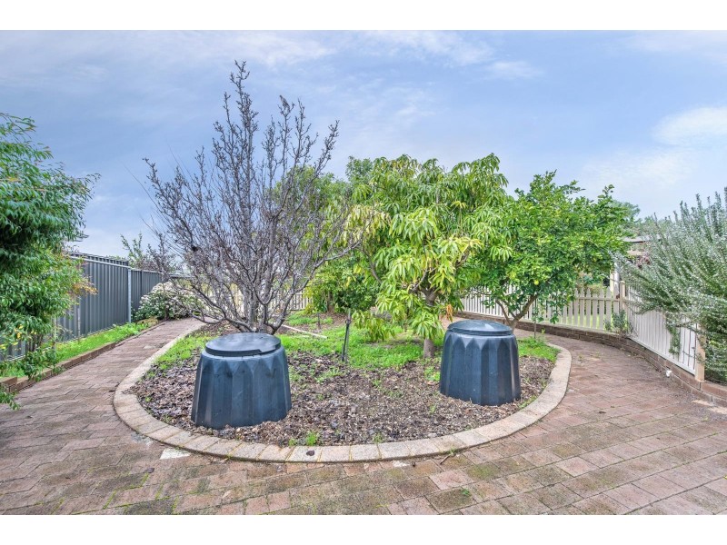 44 Beaconsfiield Street, St James WA 6102