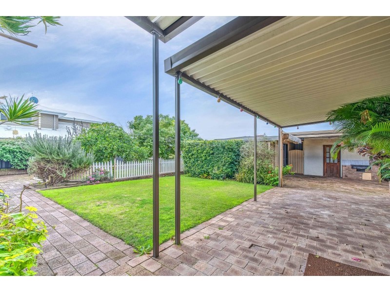 44 Beaconsfiield Street, St James WA 6102