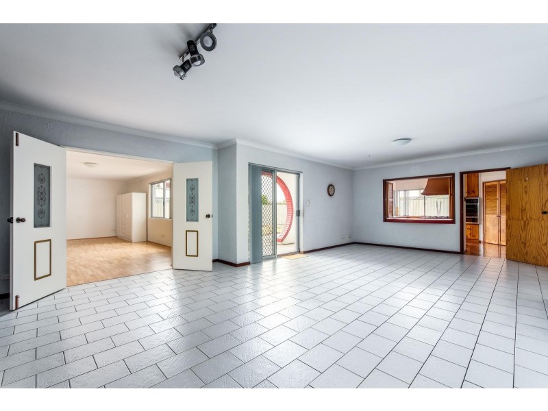 12 Drysdale Street, Shelley WA 6148