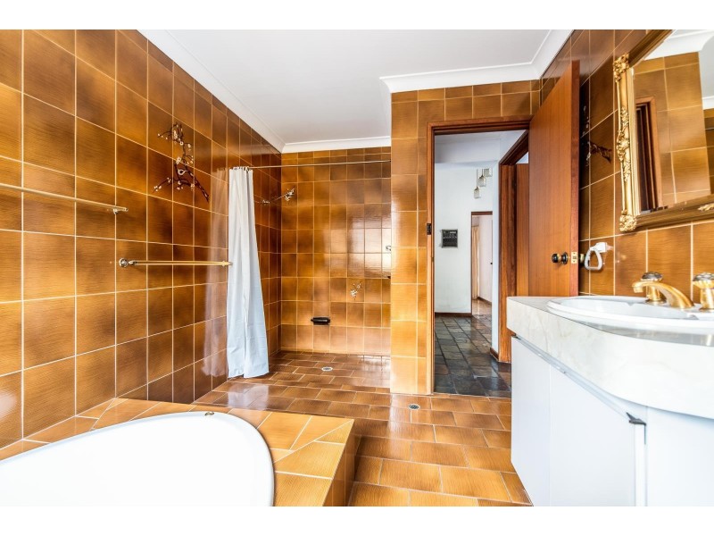 12 Drysdale Street, Shelley WA 6148