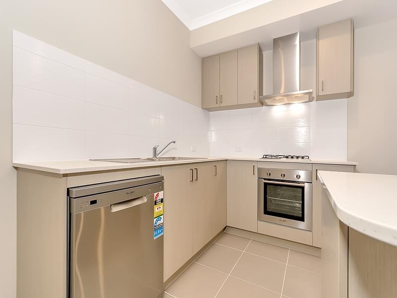 7 Carinthia Lane, Coogee WA 6166