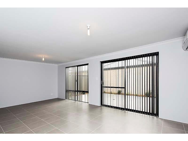 12 Sepia Way, Eglinton WA 6034