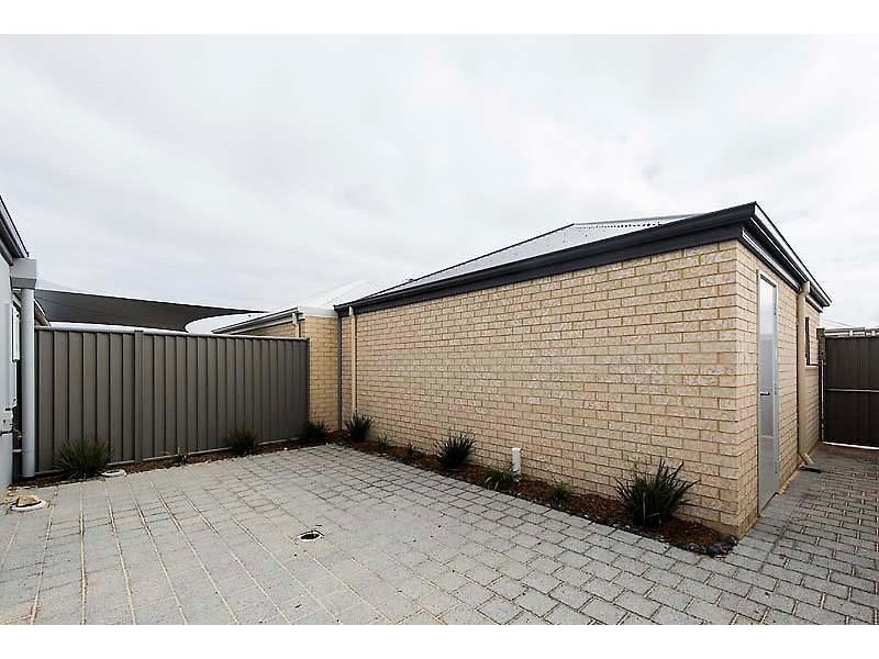 12 Sepia Way, Eglinton WA 6034