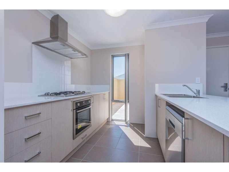 18 Buncrana View, Southern River WA 6110