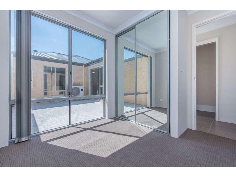 18 Buncrana View, Southern River WA 6110