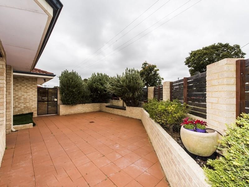 17A Crocker Way, Innaloo WA 6018