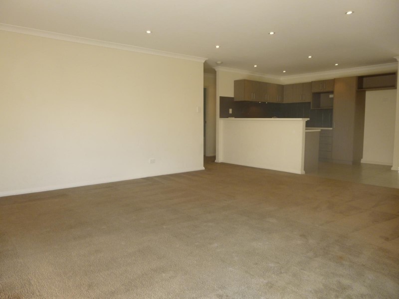 2 Tambelyn Street, Clarkson WA 6030