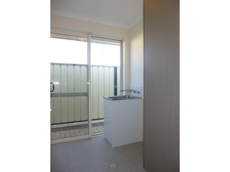 2 Tambelyn Street, Clarkson WA 6030