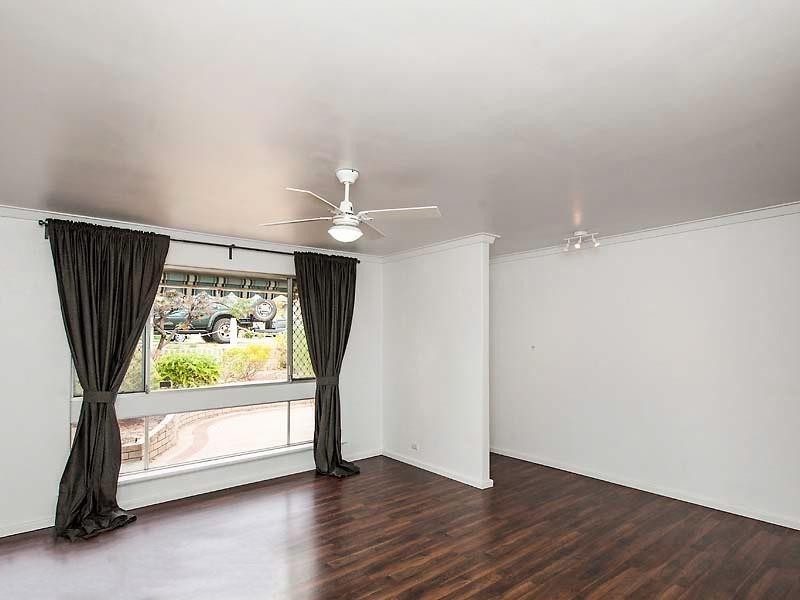 3 Burnham Way, Girrawheen WA 6064