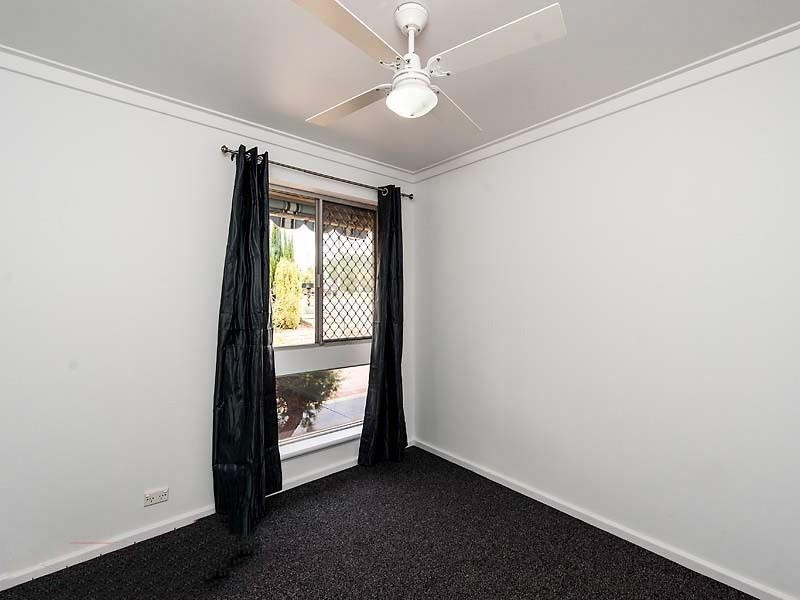 3 Burnham Way, Girrawheen WA 6064
