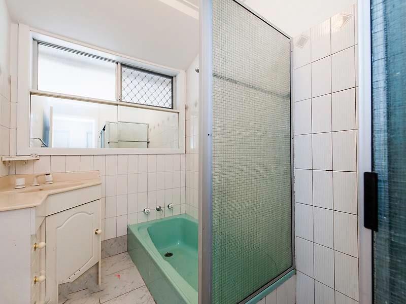 3 Burnham Way, Girrawheen WA 6064