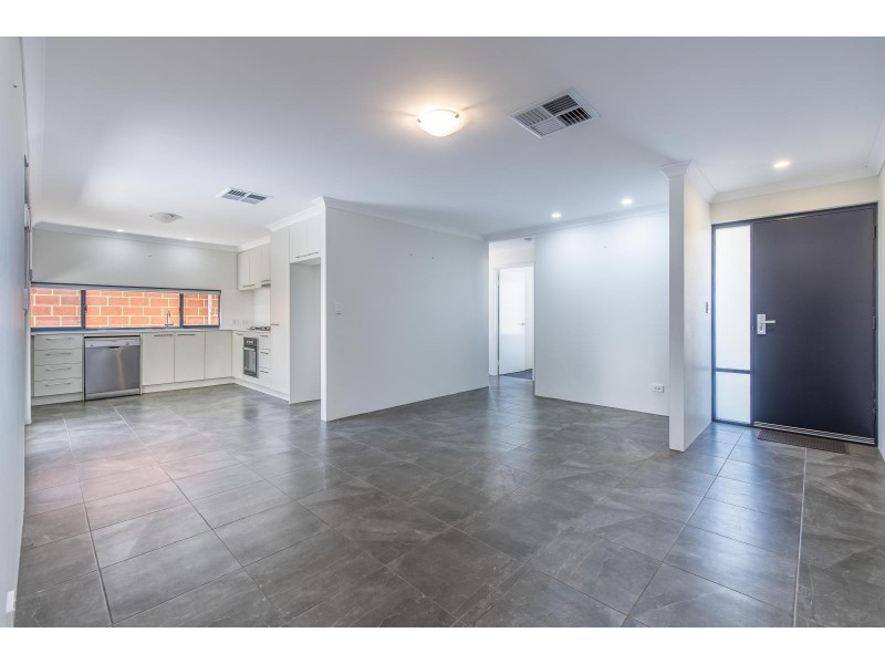 18 Fiore Court, Munster WA 6166
