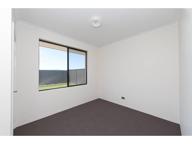 6 Balivanich Loop, Seville Grove WA 6112