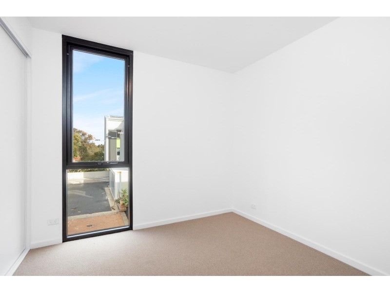 16/2 Beazley Way, White Gum Valley WA 6162