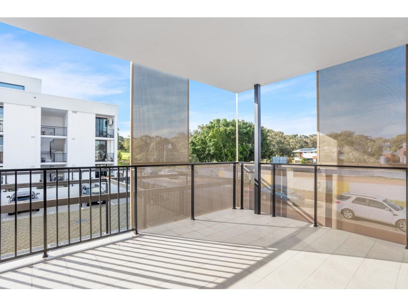 16/2 Beazley Way, White Gum Valley WA 6162