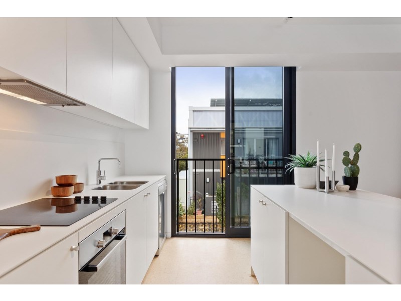 15/2 Beazley Way, White Gum Valley WA 6162