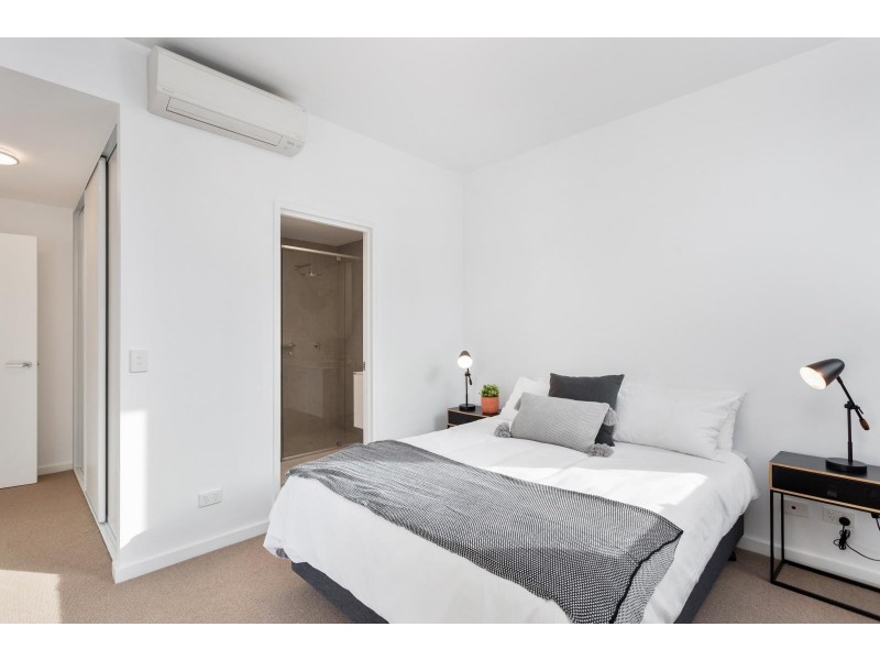 15/2 Beazley Way, White Gum Valley WA 6162