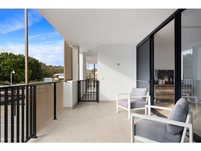 15/2 Beazley Way, White Gum Valley WA 6162