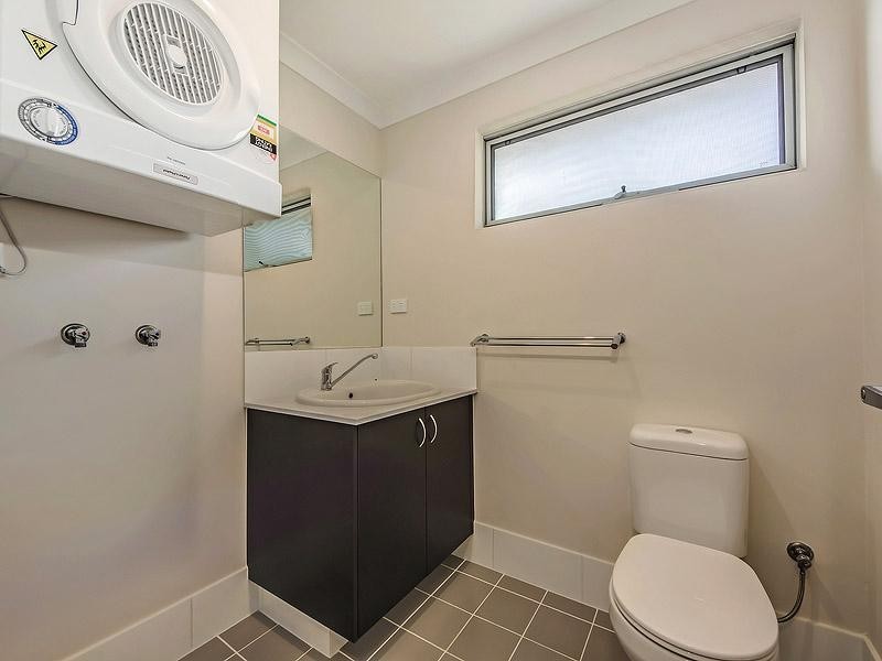 2/4 Burnley Way, Butler WA 6036