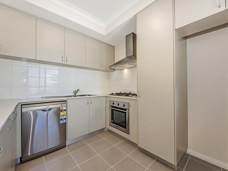 2/4 Burnley Way, Butler WA 6036
