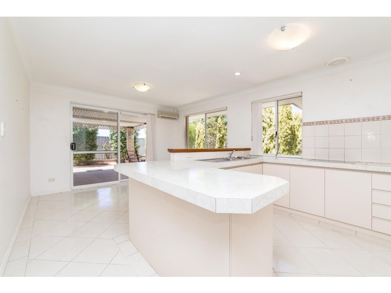 18 Arthurs Vale, Quinns Rocks WA 6030