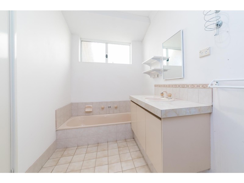 18 Arthurs Vale, Quinns Rocks WA 6030