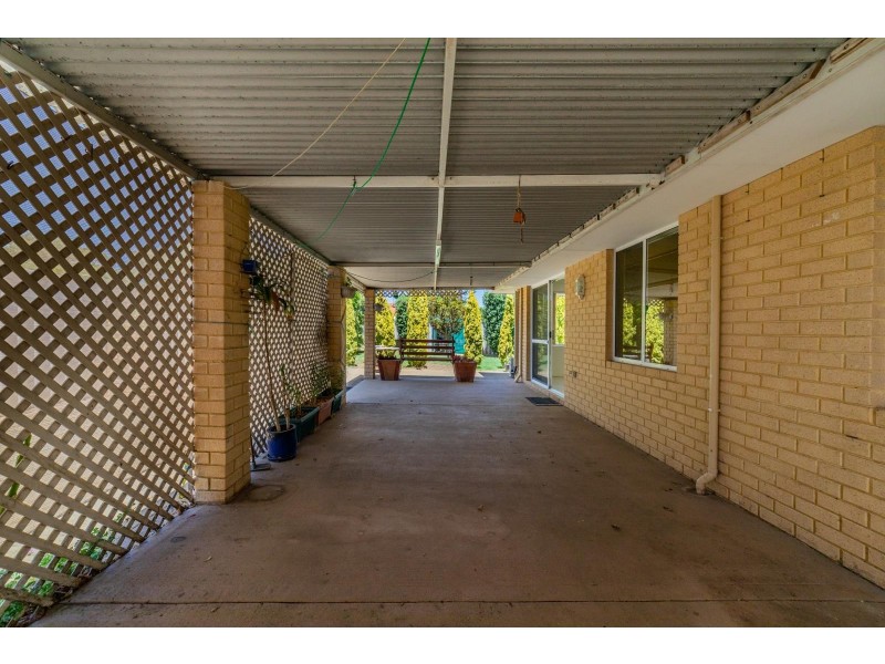 18 Arthurs Vale, Quinns Rocks WA 6030