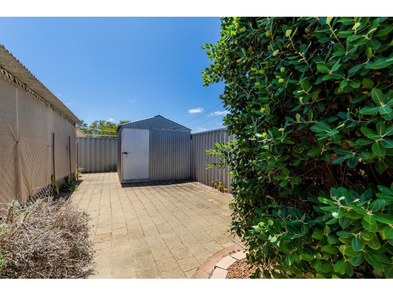 18 Arthurs Vale, Quinns Rocks WA 6030