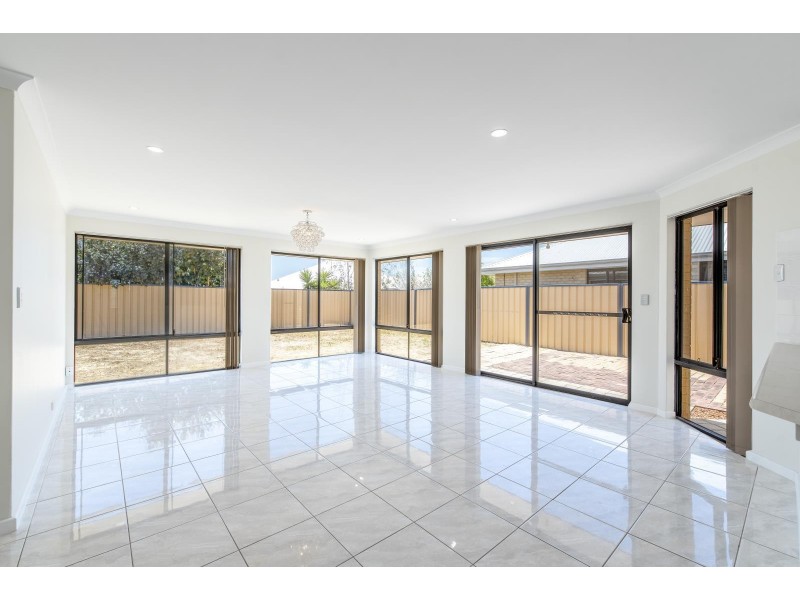 49 Ashley Road, Tapping WA 6065