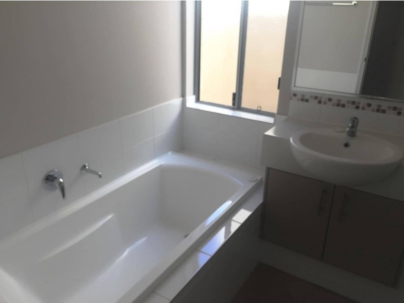 1/12 Arbon Way, Lockridge WA 6054