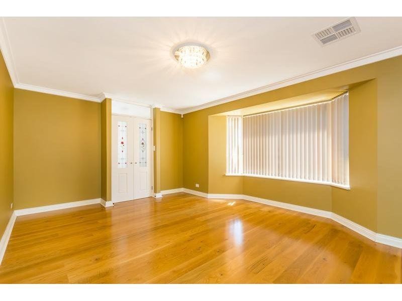 11 Emile Court, North Lake WA 6163