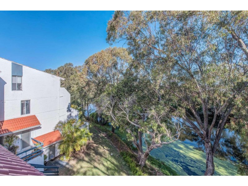 205/12 Wall Street, Maylands WA 6051