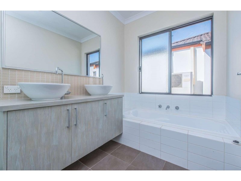 86B Fitzroy Road, Rivervale WA 6103