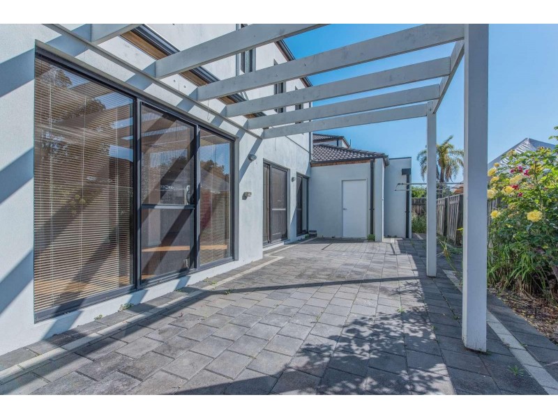 86B Fitzroy Road, Rivervale WA 6103
