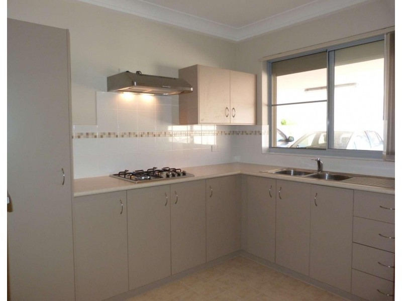 9/329 Sevenoaks Street, Cannington WA 6107