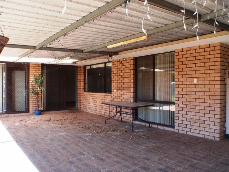 21 Berle Way, High Wycombe WA 6057