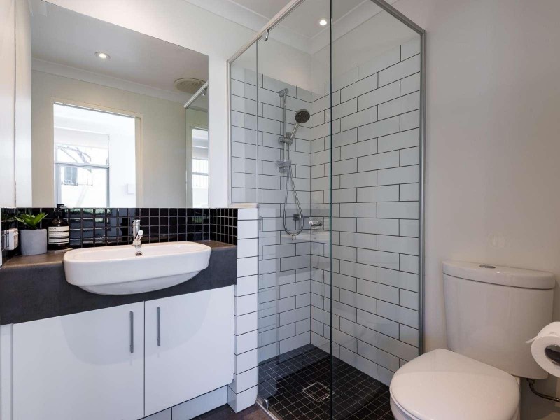 1/141 Railway Parade, Mount Lawley WA 6050